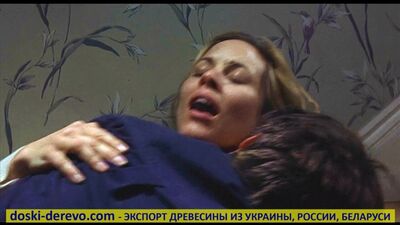 Эротические сцены из фильмов (18+) - Секс на лестнице в фильме "Oпpaвдaннaя жecтoкocть"